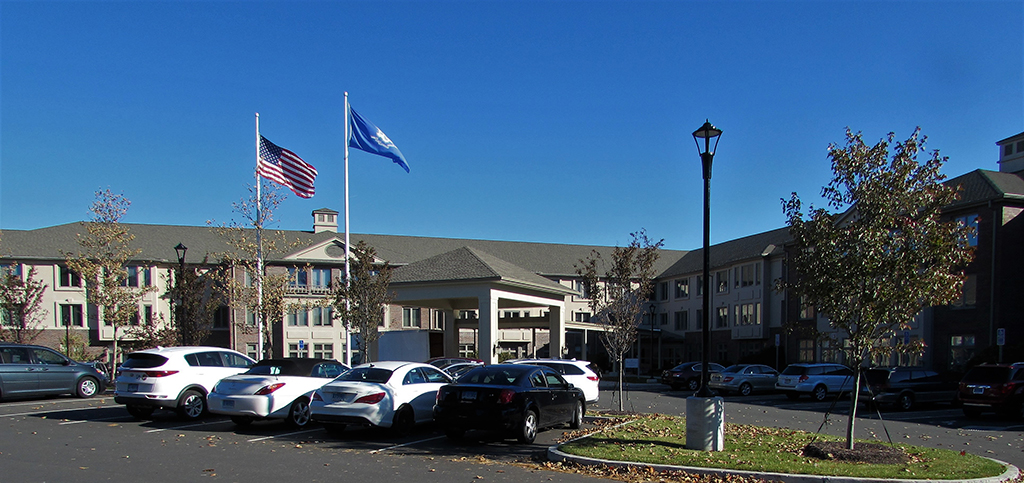 /portfolio/Apartments - Housing/Chatfield Assisted Living/front view tighter_1024px_thumb.jpg